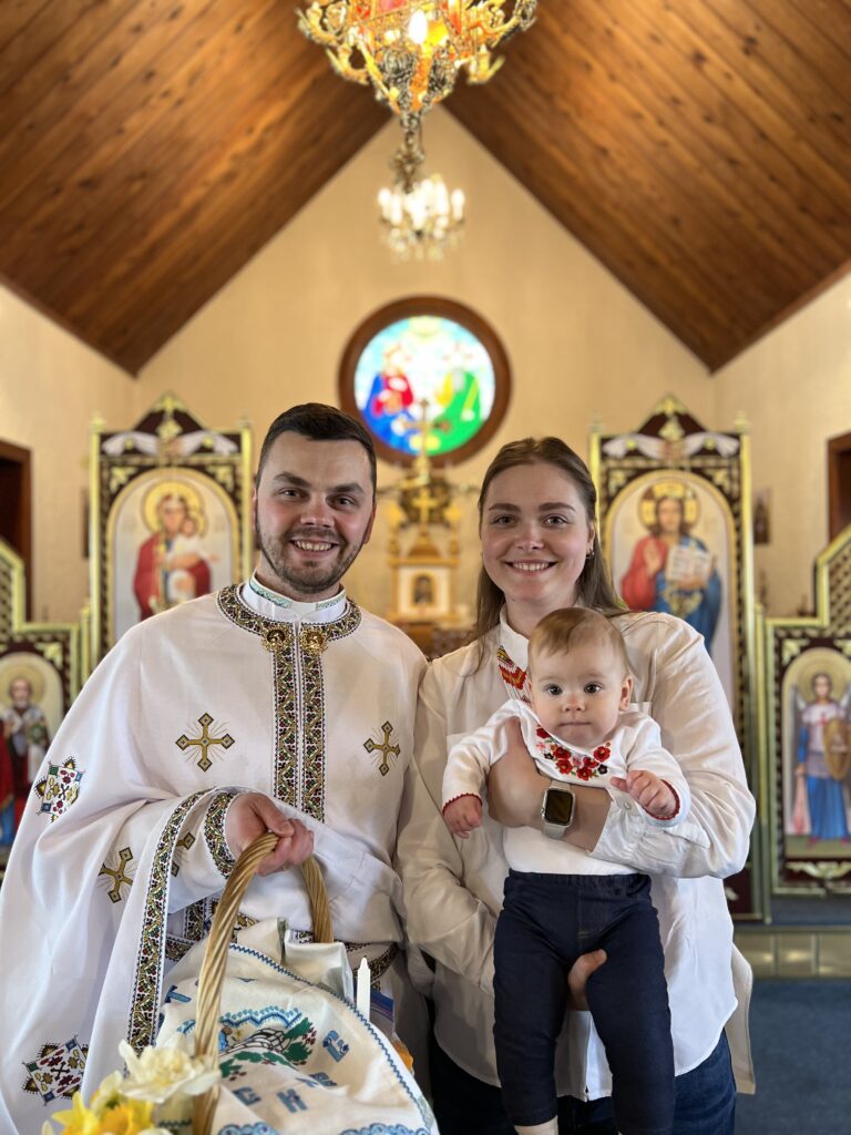 Father Stepan Vytvytskyi and family. Easter 2024, Saint Michael the Archangel Parish, Nanaimo.